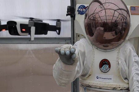 فضانوردان با دستکش هوشمند به مریخ می روند
