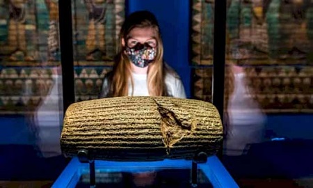 نمایشگاه آثار باستانی ایران در در موزه «ویکتوریا»