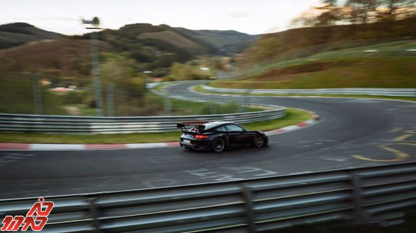 انتشار تصاویری از تست پورشه 911 GT2 RS در پیست نوربرگ