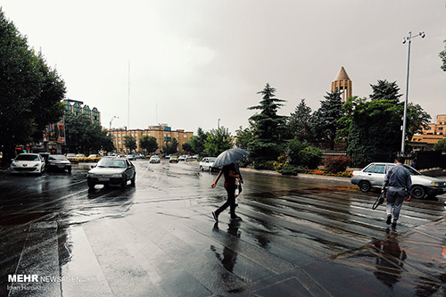 بارش باران در چله تابستان